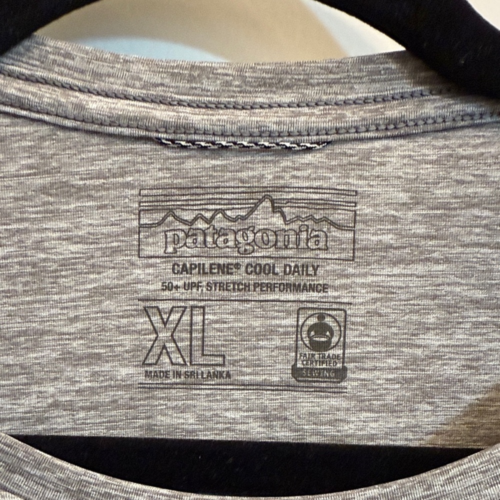 Patagonia Capeline Cool Daily Heather Gray Tee with Mountain Graphic - Picture 2 of 3